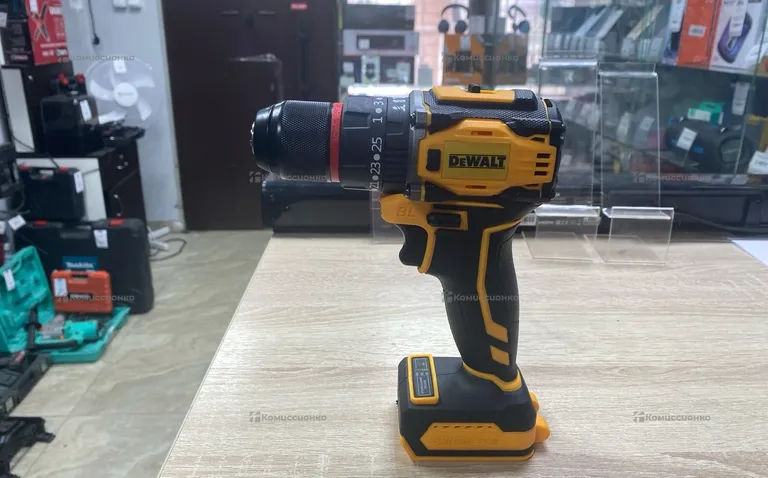 дрель шуруповерт Dewalt (реплика)