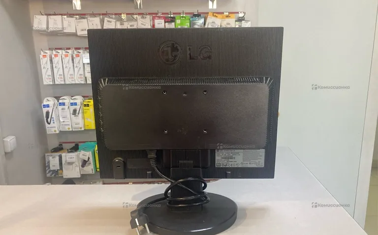 Монитор LG L1752HQ-BF