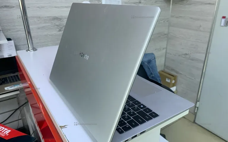 Ноутбук HONOR MAGICBOOK BRN-G56