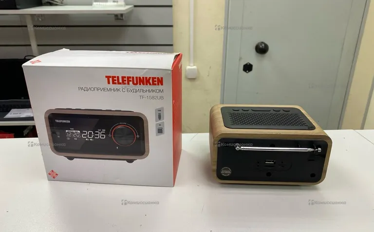 Радиоприемник с будильником Telefunken
