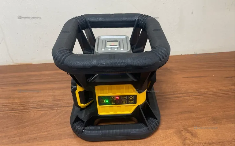 Ротационный нивелир Dewalt DCE079G