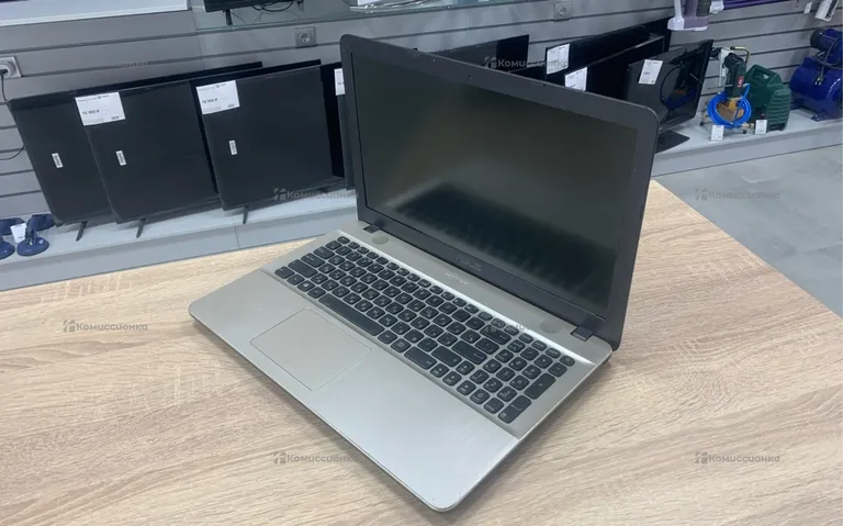 Ноутбук  ASUS D541N