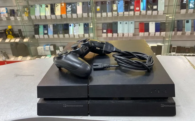 Приставка Sony PlayStation 4 Fat 500 ГБ
