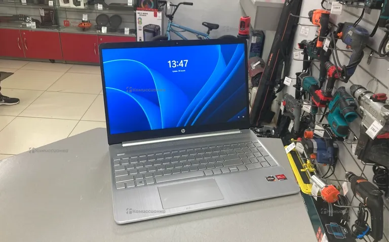 Ноутбук  HP Ryzen 3 6gb ОЗУ