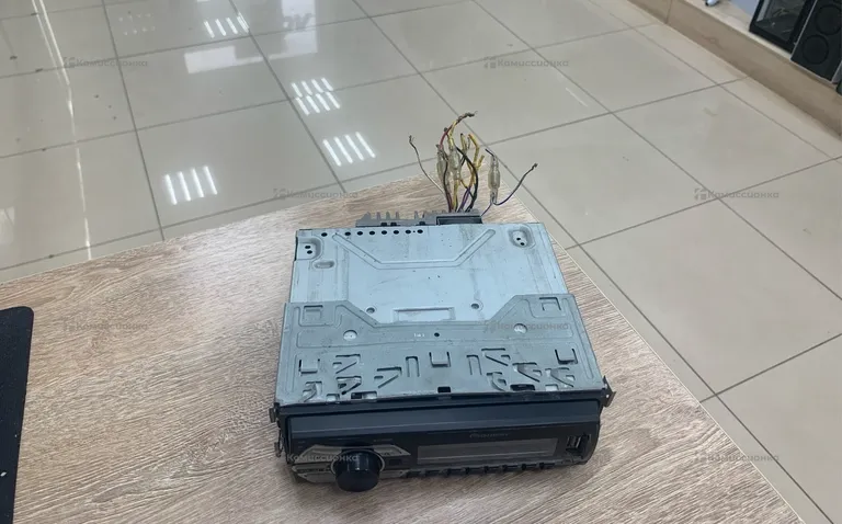 Автомагнитола  Pioneer MVH-150UBG