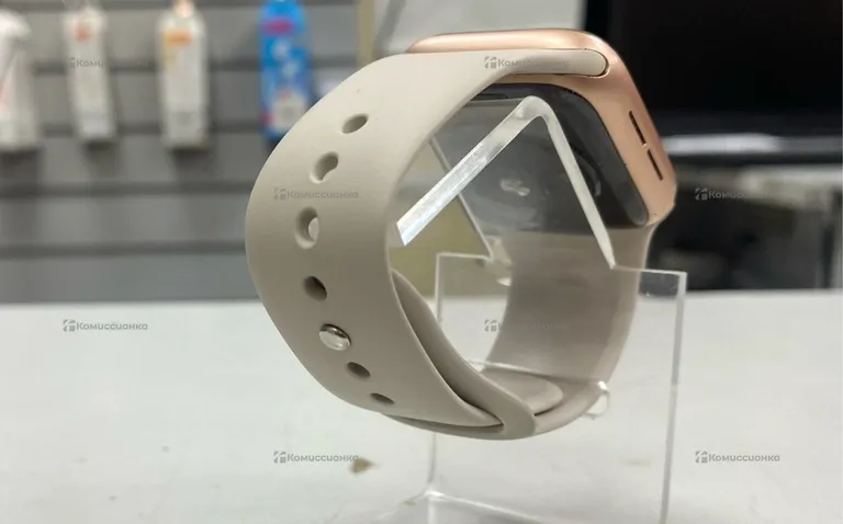 Часы  Apple Watch SE 40mm