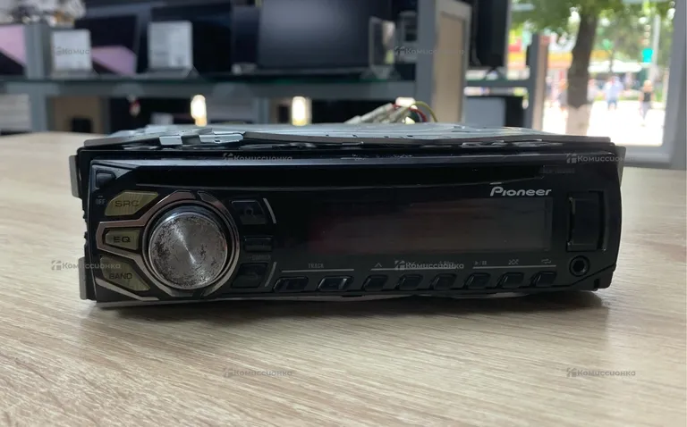 Автомагнитола  PIONEER DEH-1600UBG