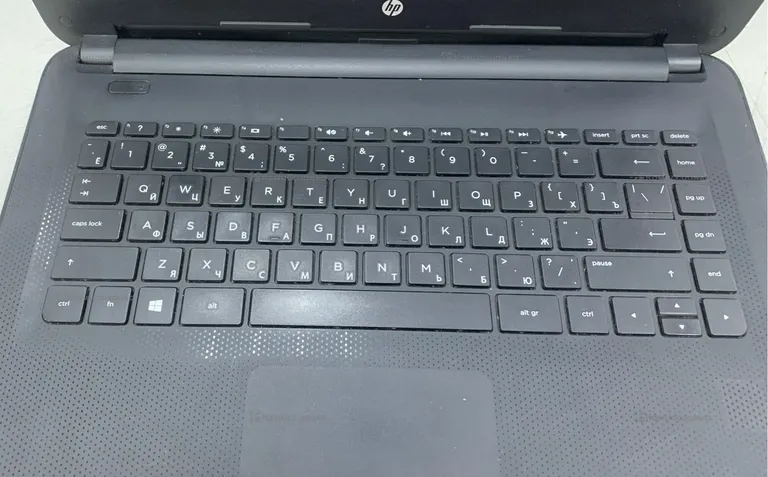 Ноутбук  HP 14-ac000ur