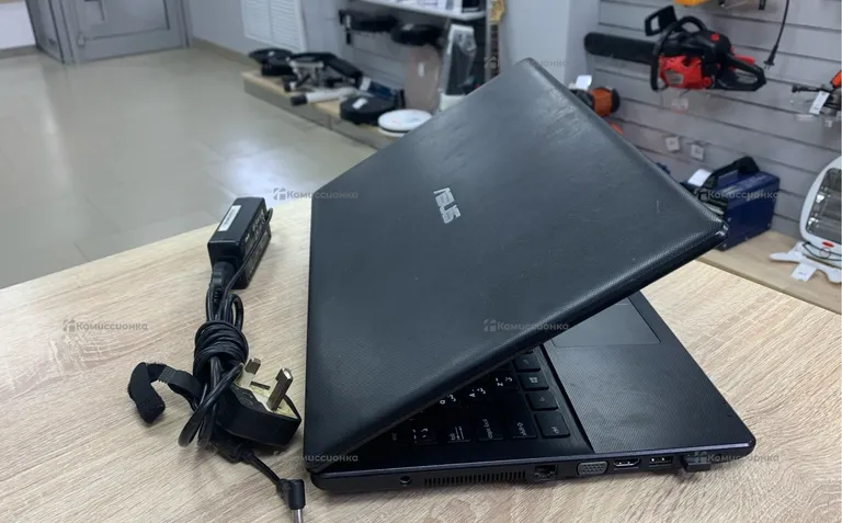 Ноутбук ASUs
