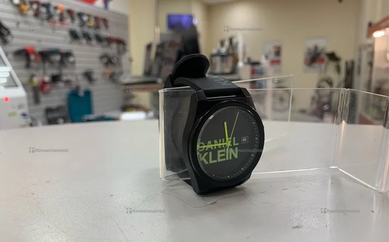 Часы Daniel Klein
