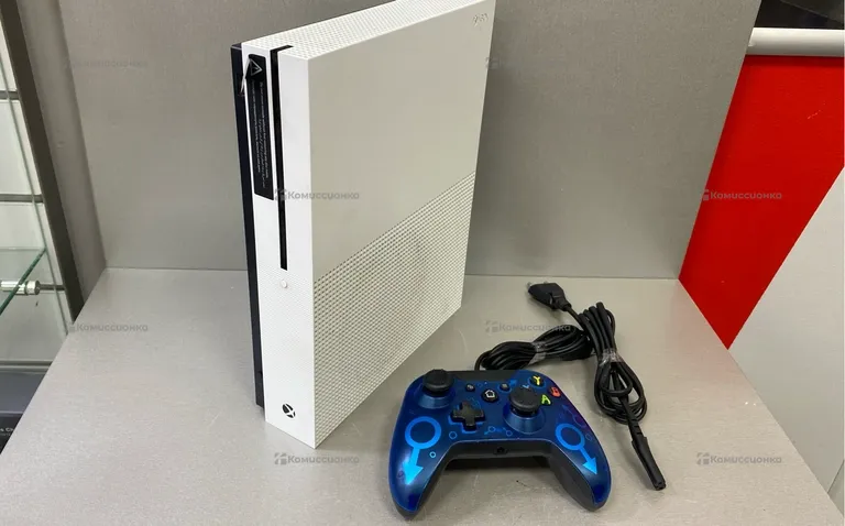 Приставка Xbox One S 500 ГБ