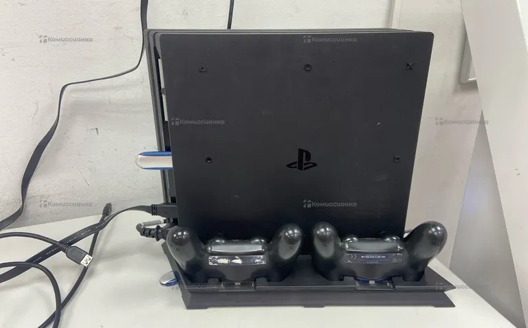 Приставка PS4. ps4 pro 2tb