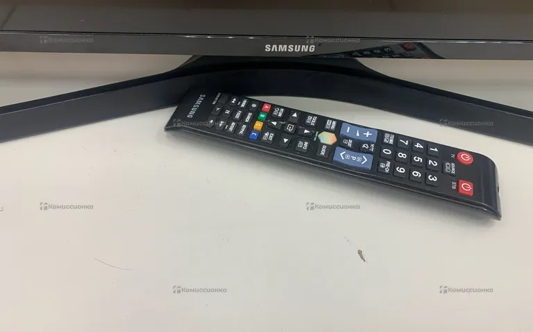 Телевизор Samsung  ue55j6200au