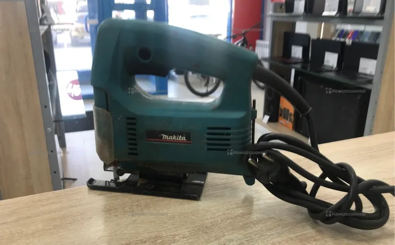 Электролобзик makita 4322