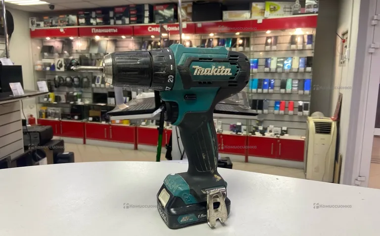 Дрель шуруповерт Makita DF333D