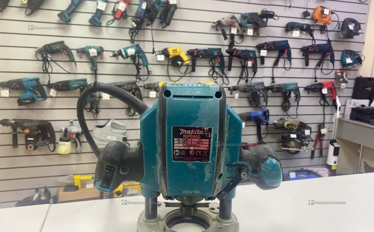 Фрезер makita RP0900