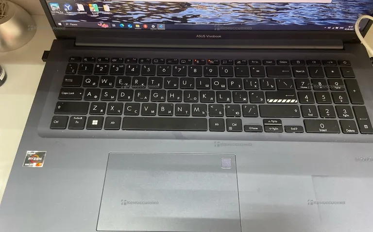 Ноутбук  ASUS M1702Q