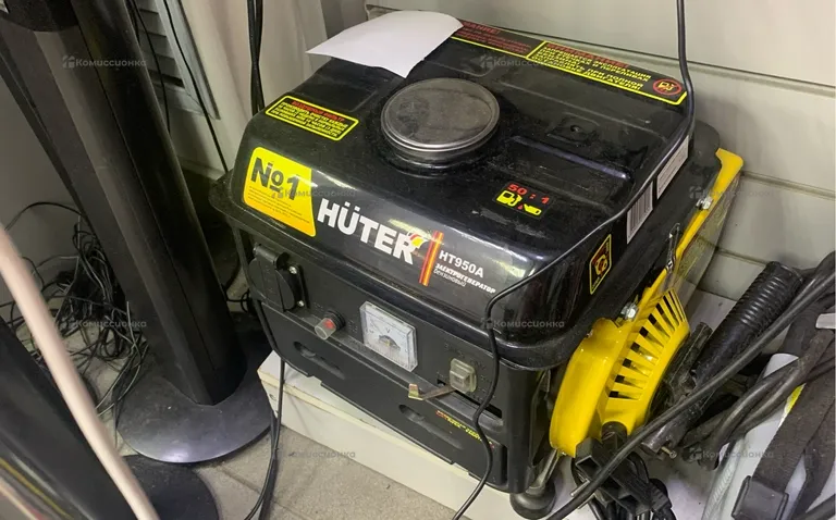 Бензиновый генератор Huter ht950a