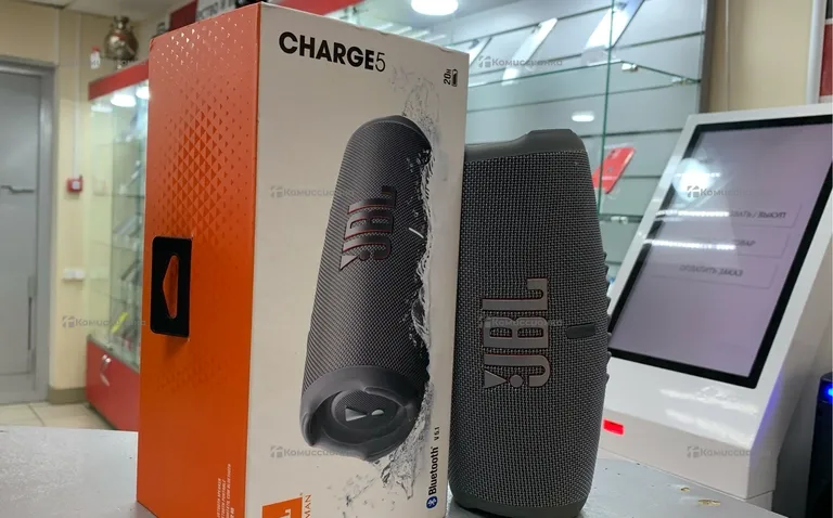 Колонка  JBL CHARGE5