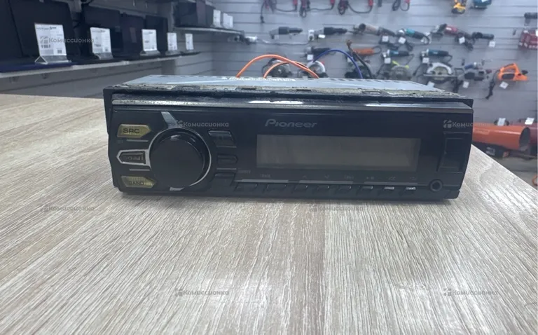 Автомагнитола  Pioner meh-170ubg