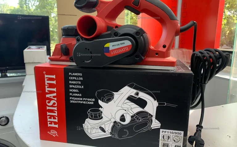 электрорубанок Felisatti PF110/950