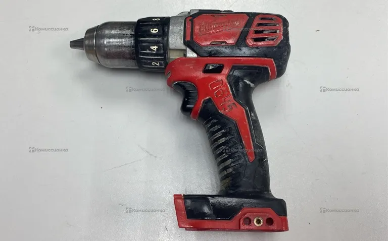 аккумуляторный шуруповерт Milwaukee 2606-20 Тушка