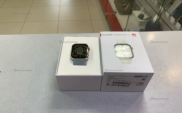 Часы  HUAWEI watch fit 3