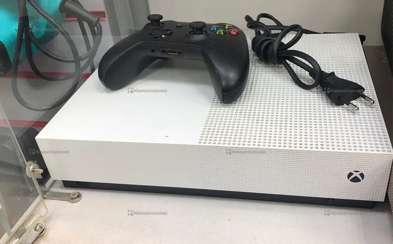 Xbox Xbox one s без дисковода 1Т