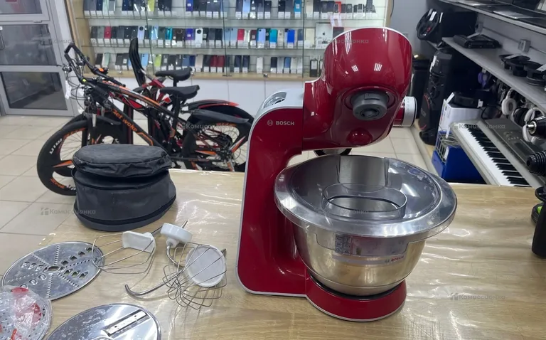 Кухонный комбайн Bosch NUM5872
