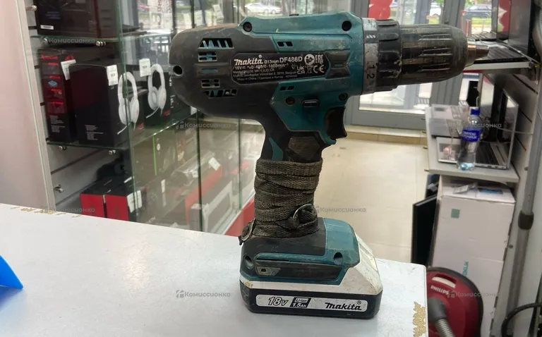 Дрель Шуруповерт Makita DF488D