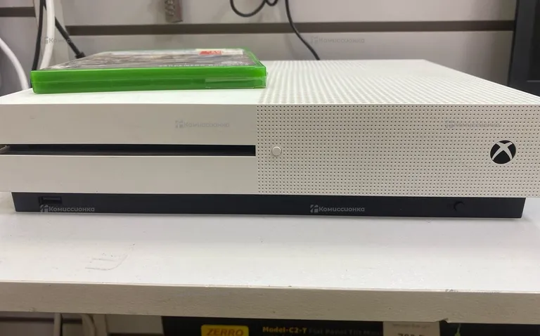 Игровая приставка Xbox One S 1Tb