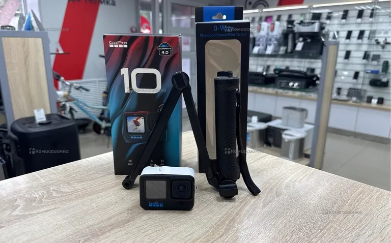 Экшн-камера GoPro HERO10+Тренога
