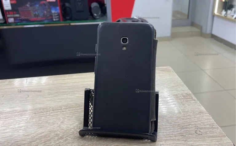 Alcatel Pixi 4 (5) 5045D