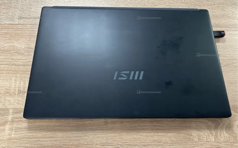 Ноутбук msi modern 15 b12m