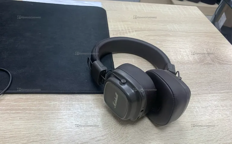 Наушники  Marshall