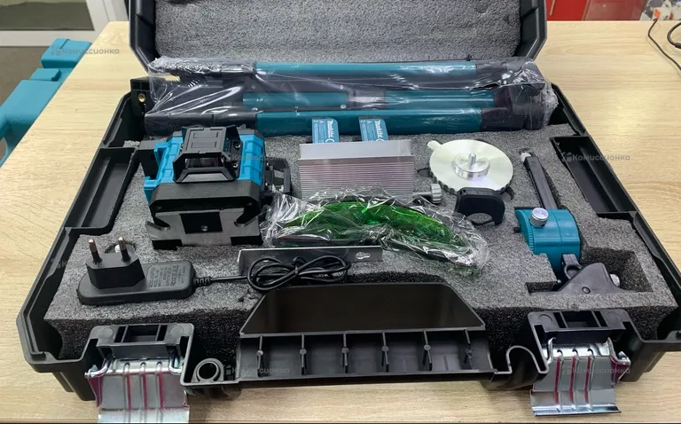 Лазерный уровень Makita(реплика)
