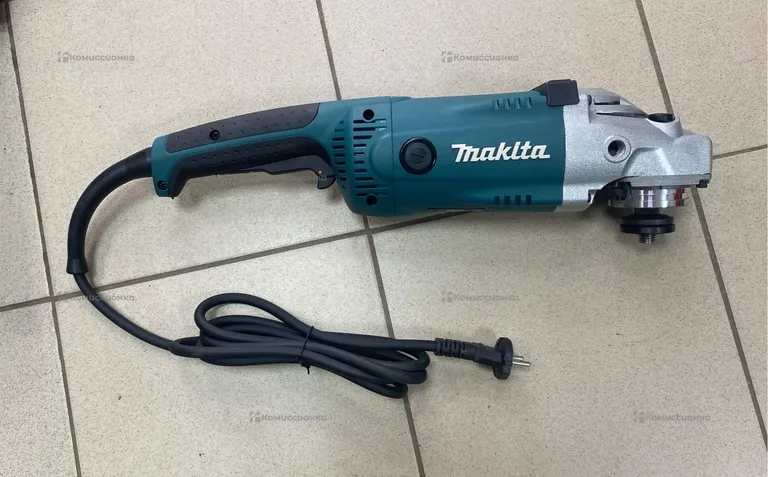 УШМ МАКИТА GA9020.