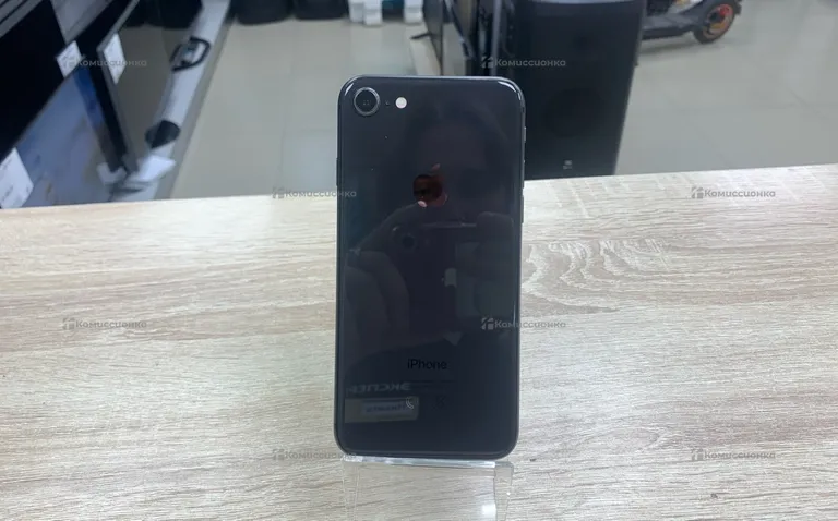 Apple IPhone 8 64GB