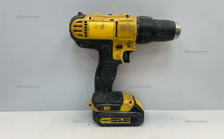 Дрель шуруповерт DeWalt DCD734