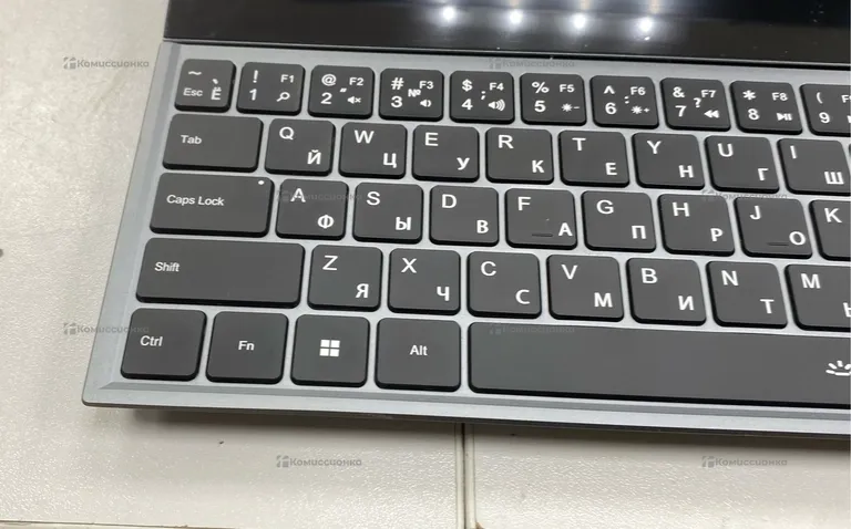 Ноутбук D16