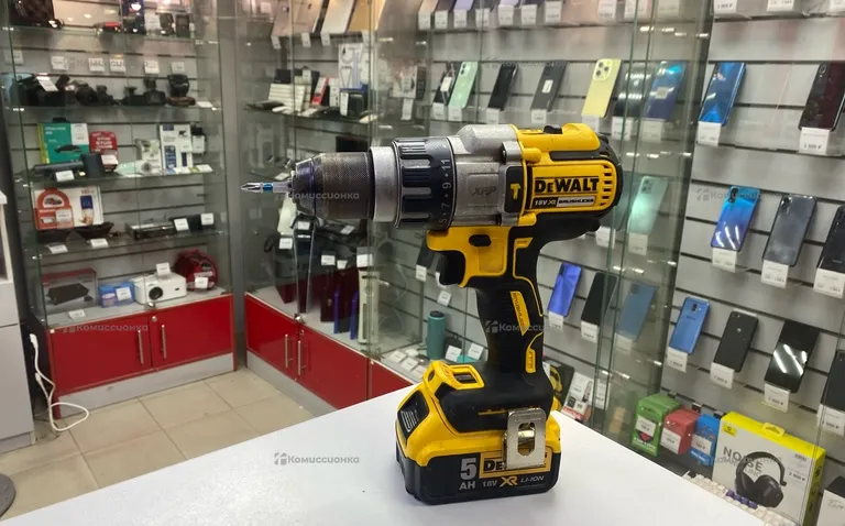 Дрель-шуруповерт Dewalt XRP DCD996P2