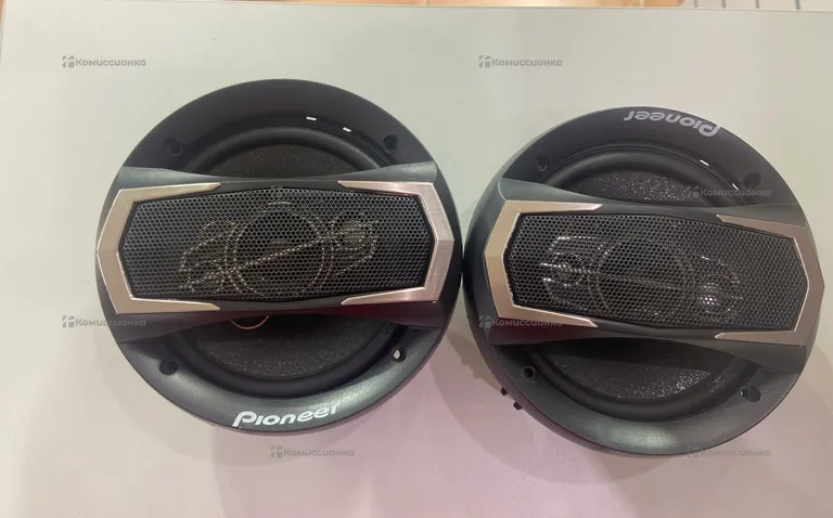 Авто колонки Pioner 1695r