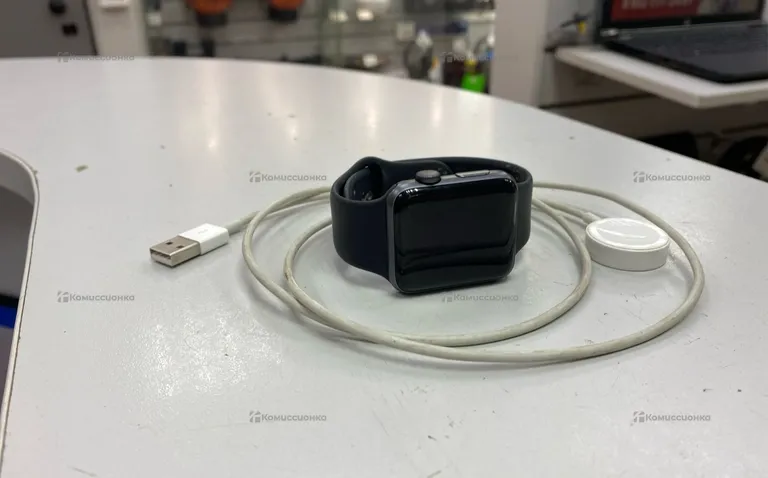 Часы  Apple Watch Series 3
