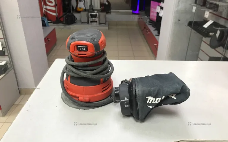Эксцентриковая шлифмашина makita M9204
