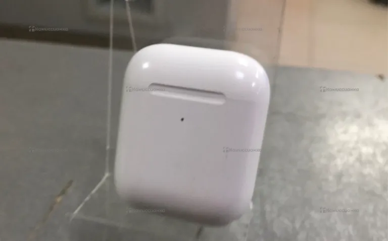 Наушники AirPods