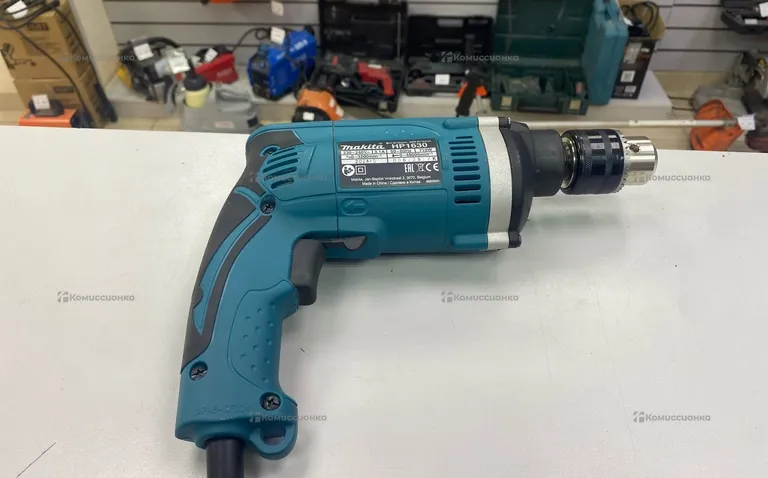 Дрель makita HP1630