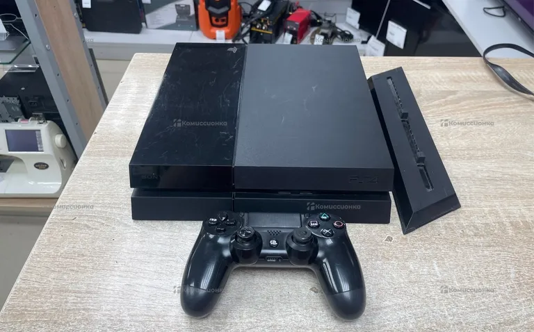 Приставка PS4. PS4 Fat 1Tb