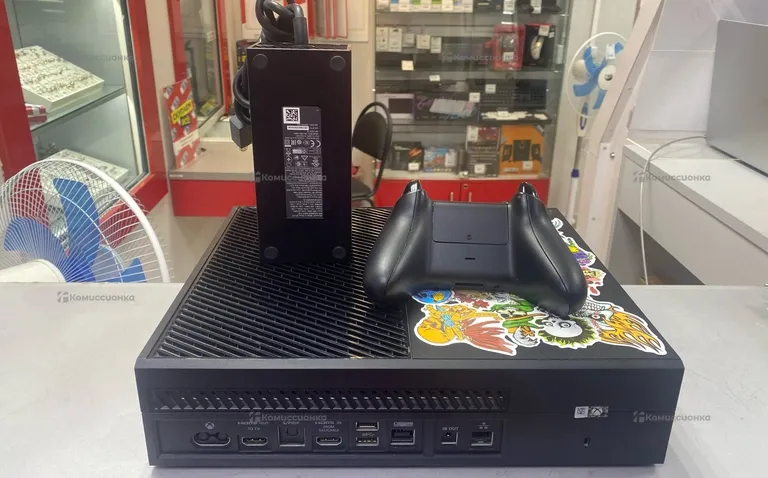 Приставка Xbox One 500Gb