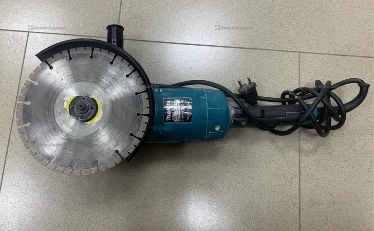 ушм Makita GA9020