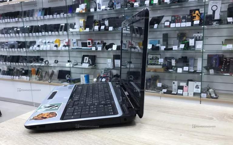 Ноутбук  TOSHIBA i5-2/DDR3-4gb/ GT-520M/500GB